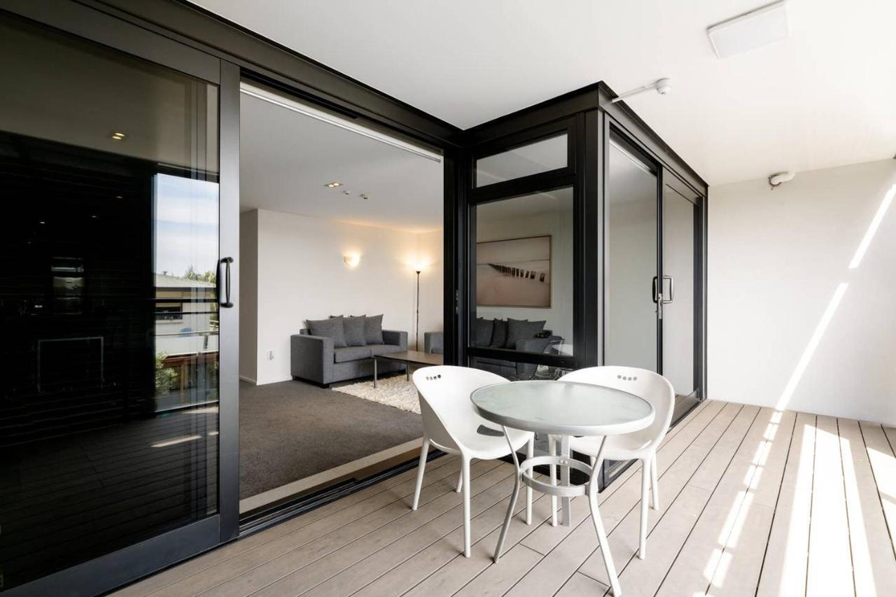 Central Mount Apartment, Quiet And Spacious With Pool Mount Maunganui Kültér fotó