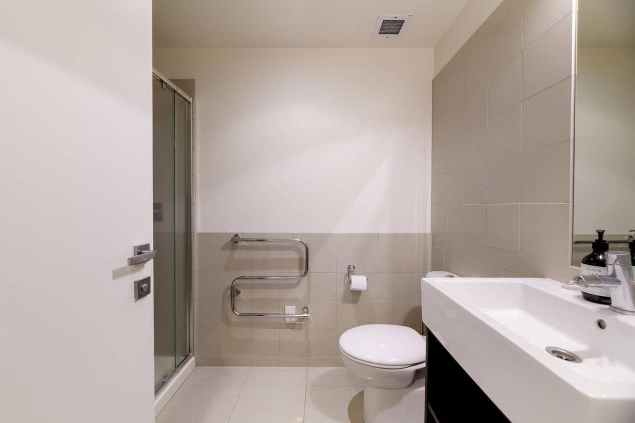 Central Mount Apartment, Quiet And Spacious With Pool Mount Maunganui Kültér fotó